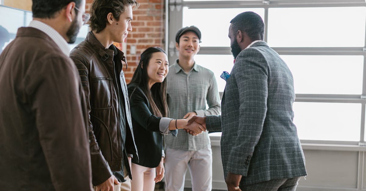 découvrez le crowdfunding, une méthode innovante de financement participatif qui permet aux entrepreneurs, artistes et projets communautaires de récolter des fonds directement auprès du public. explorez les différentes plateformes, les avantages et comment vous pouvez soutenir des idées qui vous tiennent à cœur.