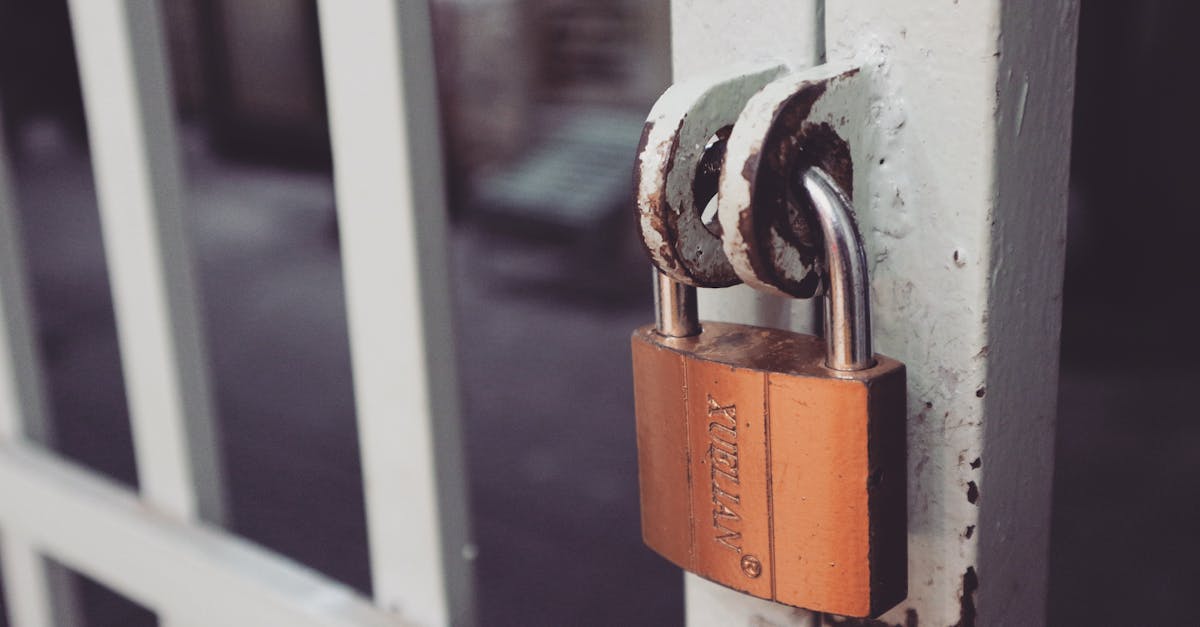 découvrez les obstacles à l'entrée sur le marché, notamment les coûts initiaux, la réglementation, et l'avantage concurrentiel. apprenez comment ces barrières influencent la stratégie des entreprises et leur capacité à innover.