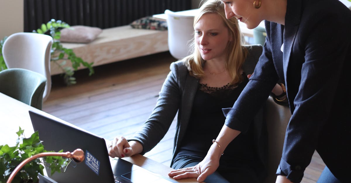 découvrez l'importance du mentorship pour votre croissance personnelle et professionnelle. apprenez comment un mentor peut vous guider, partager des expériences et vous aider à atteindre vos objectifs. explorez des conseils pratiques pour établir des relations fructueuses et maximiser les bénéfices de cette relation enrichissante.