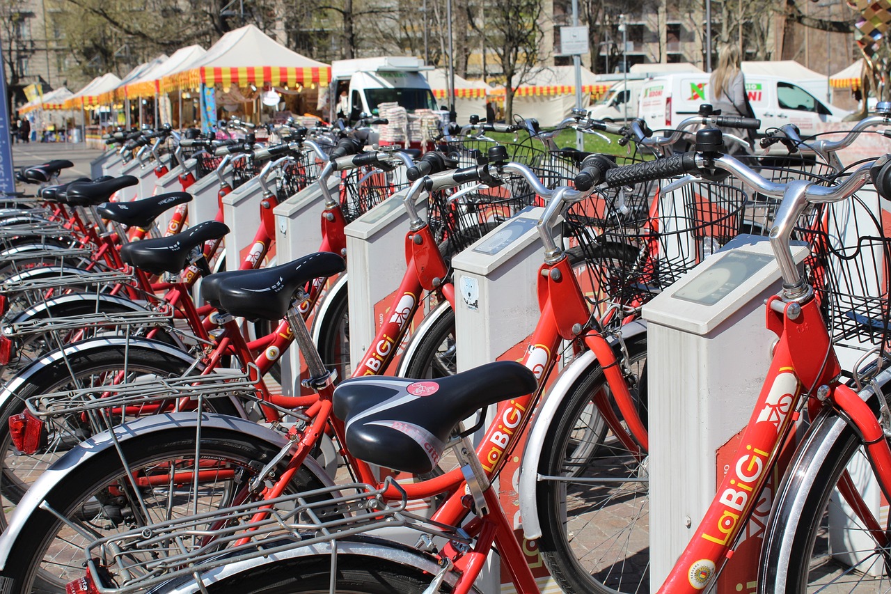 découvrez les nouvelles tendances en matière de mobilité, explorez les solutions innovantes et durables pour se déplacer en toute simplicité, que ce soit en ville ou à la campagne.