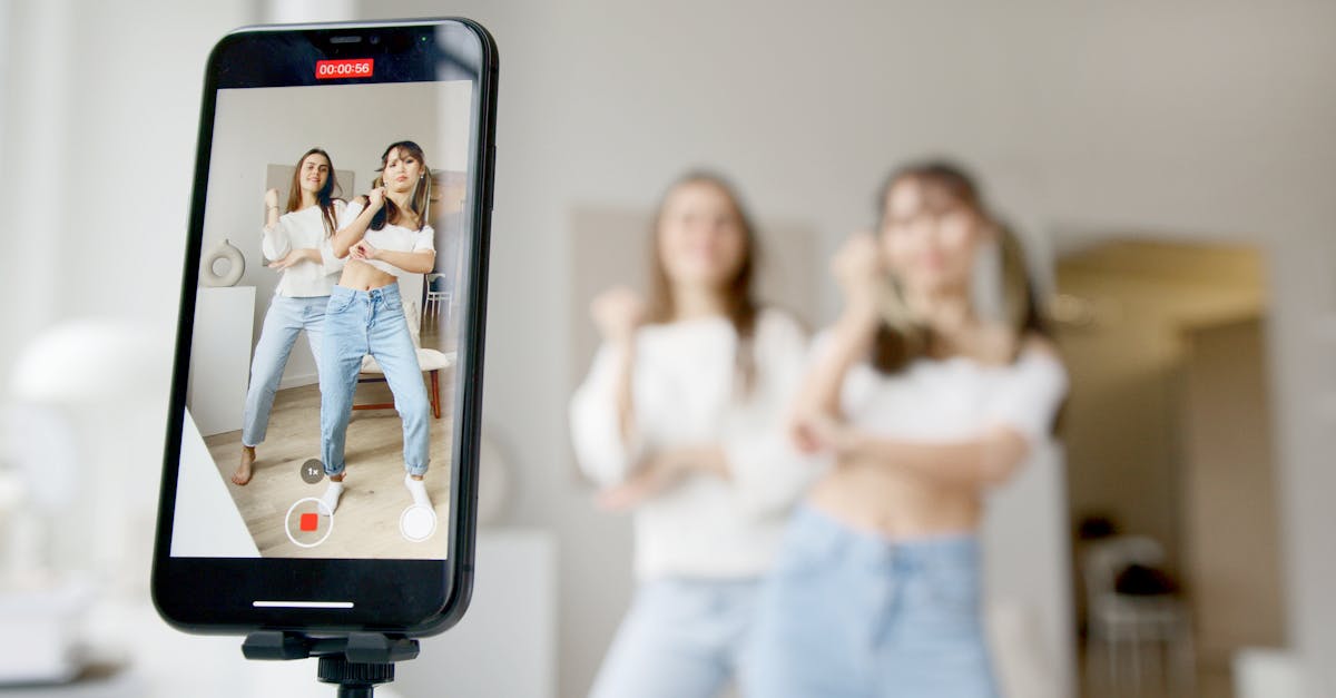 découvrez le marketing d'influence, une stratégie puissante pour accroître la visibilité de votre marque grâce à des partenariats authentiques avec des influenceurs. apprenez à cibler votre audience et à maximiser votre retour sur investissement.