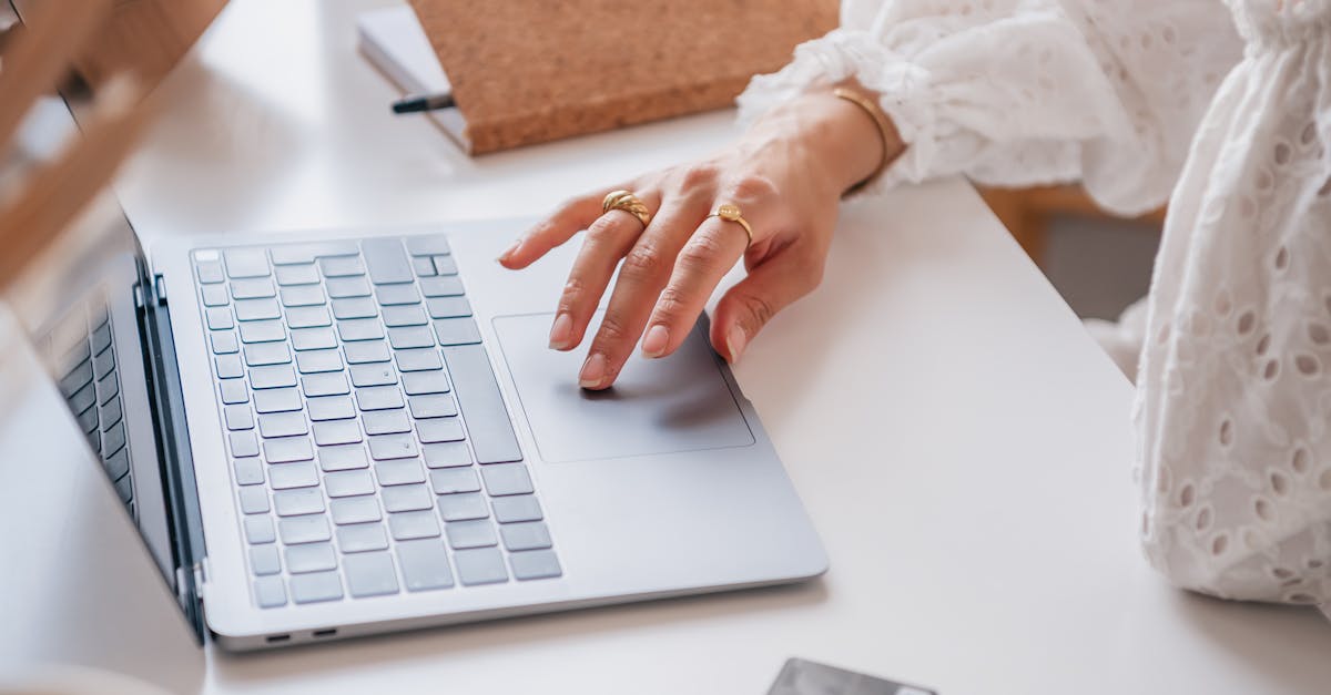 découvrez les tendances et les influences qui façonnent le comportement des consommateurs. apprenez comment les choix, les motivations et les attentes des clients affectent les stratégies marketing et les innovations produit.