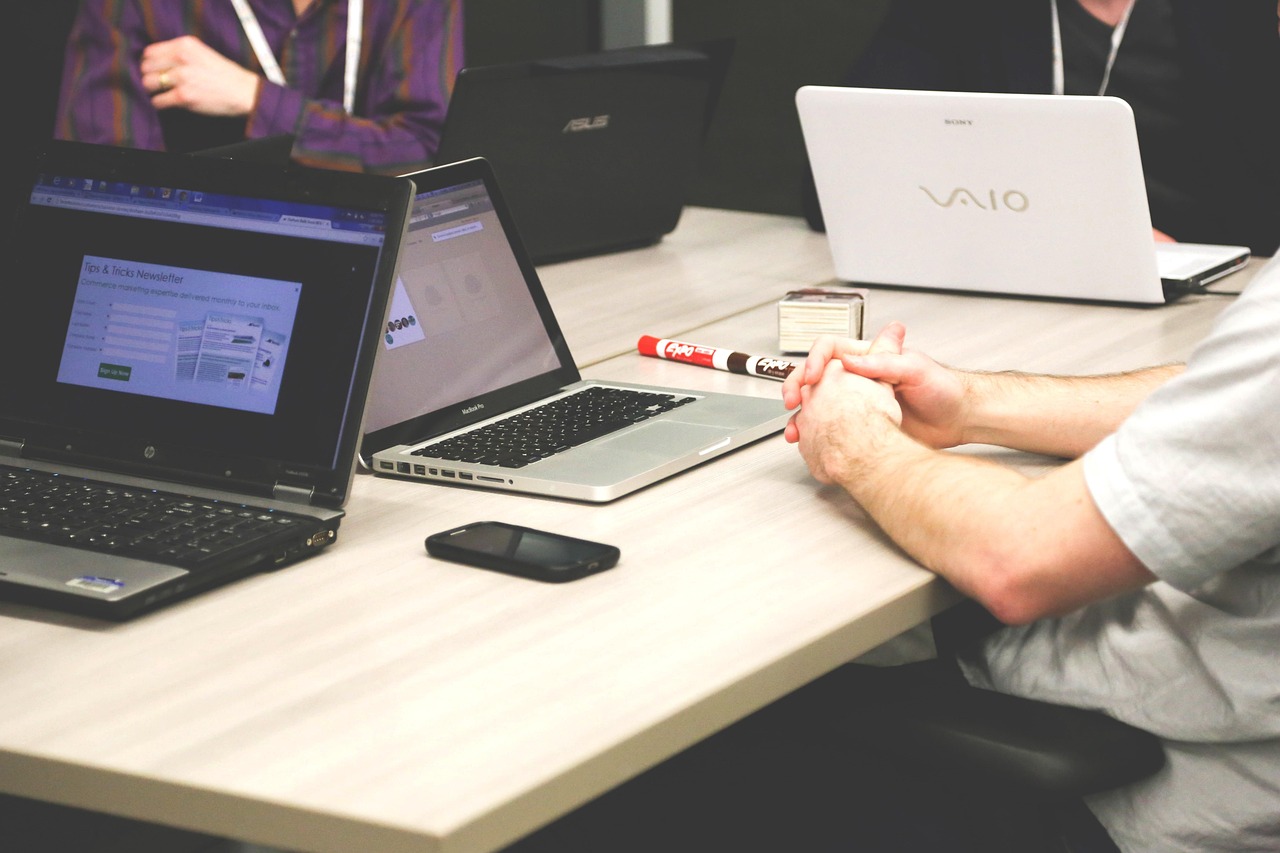 Lancer sa startup en temps d’incertitude : les outils numériques incontournables pour réussir sa croissance