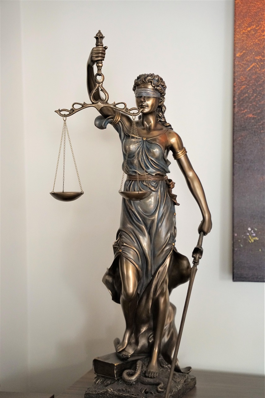 découvrez les attributions légales, leur définition et leur importance dans le cadre juridique. comprenez le rôle des pouvoirs et responsabilités conférés par la loi aux différents acteurs.