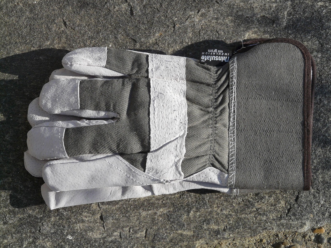 découvrez notre sélection workwear account : vêtements professionnels robustes, confortables et modernes, adaptés à tous les métiers. alliez sécurité et style au quotidien !
